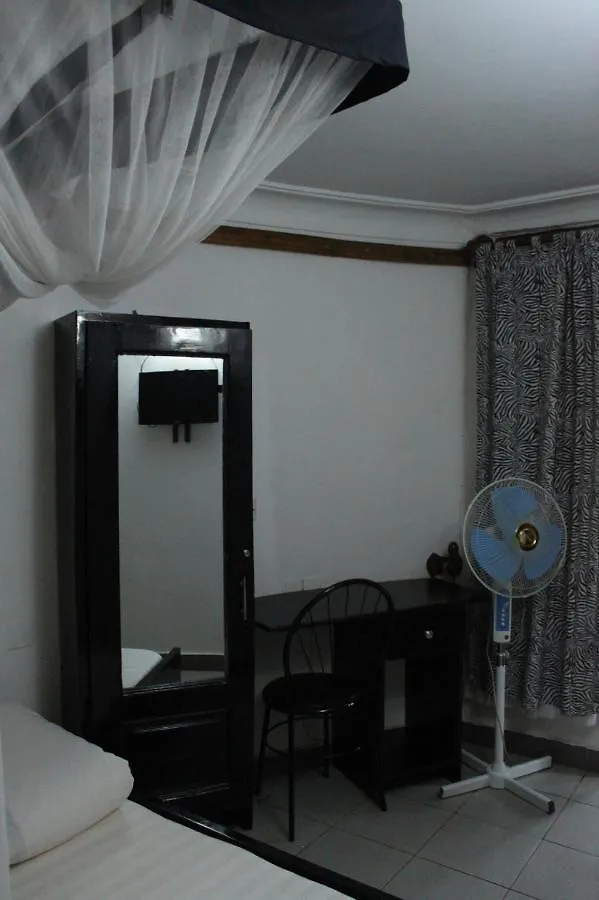 Chel And Vade Cottages Jinja Uganda